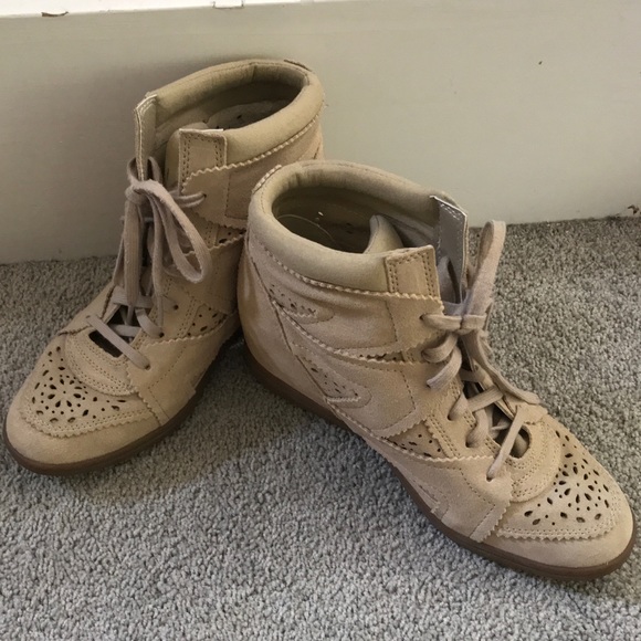 skechers high heel sneakers